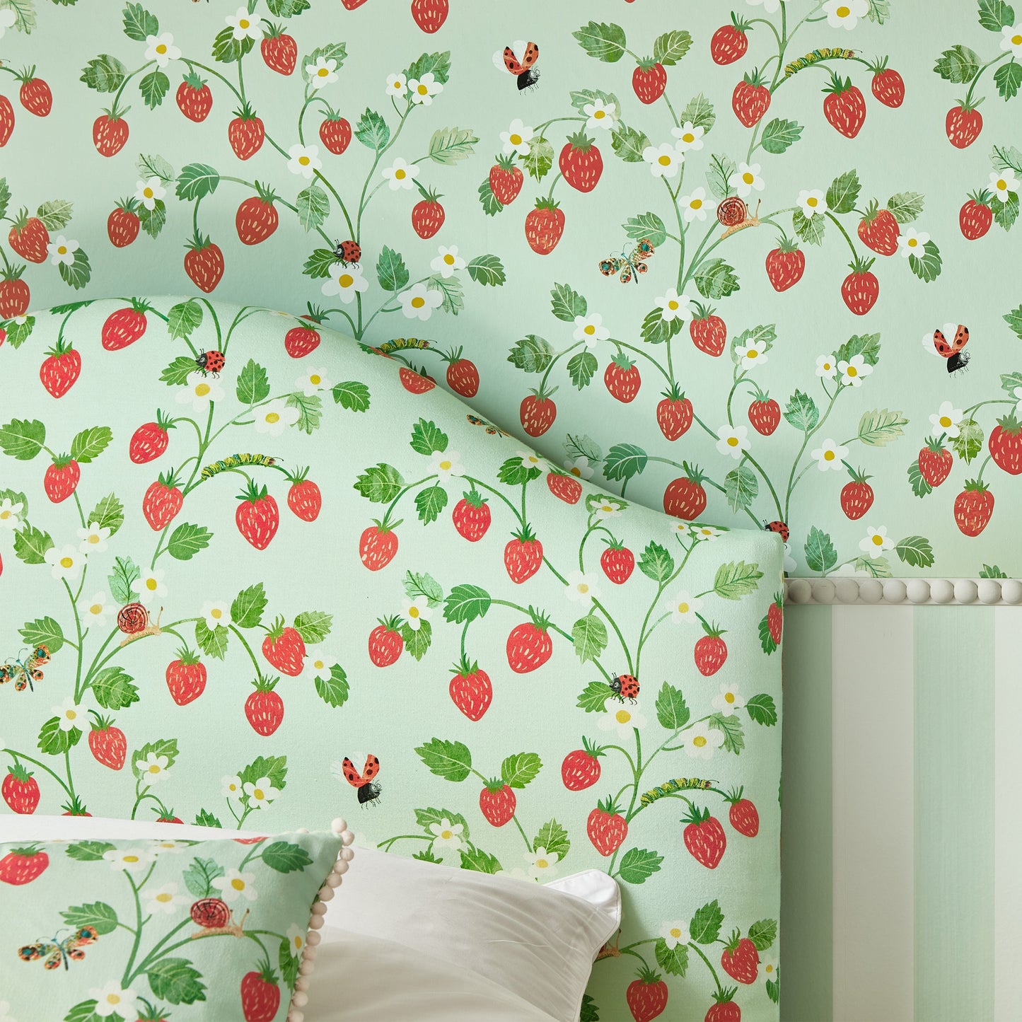 Strawberry Patch Wallpaper