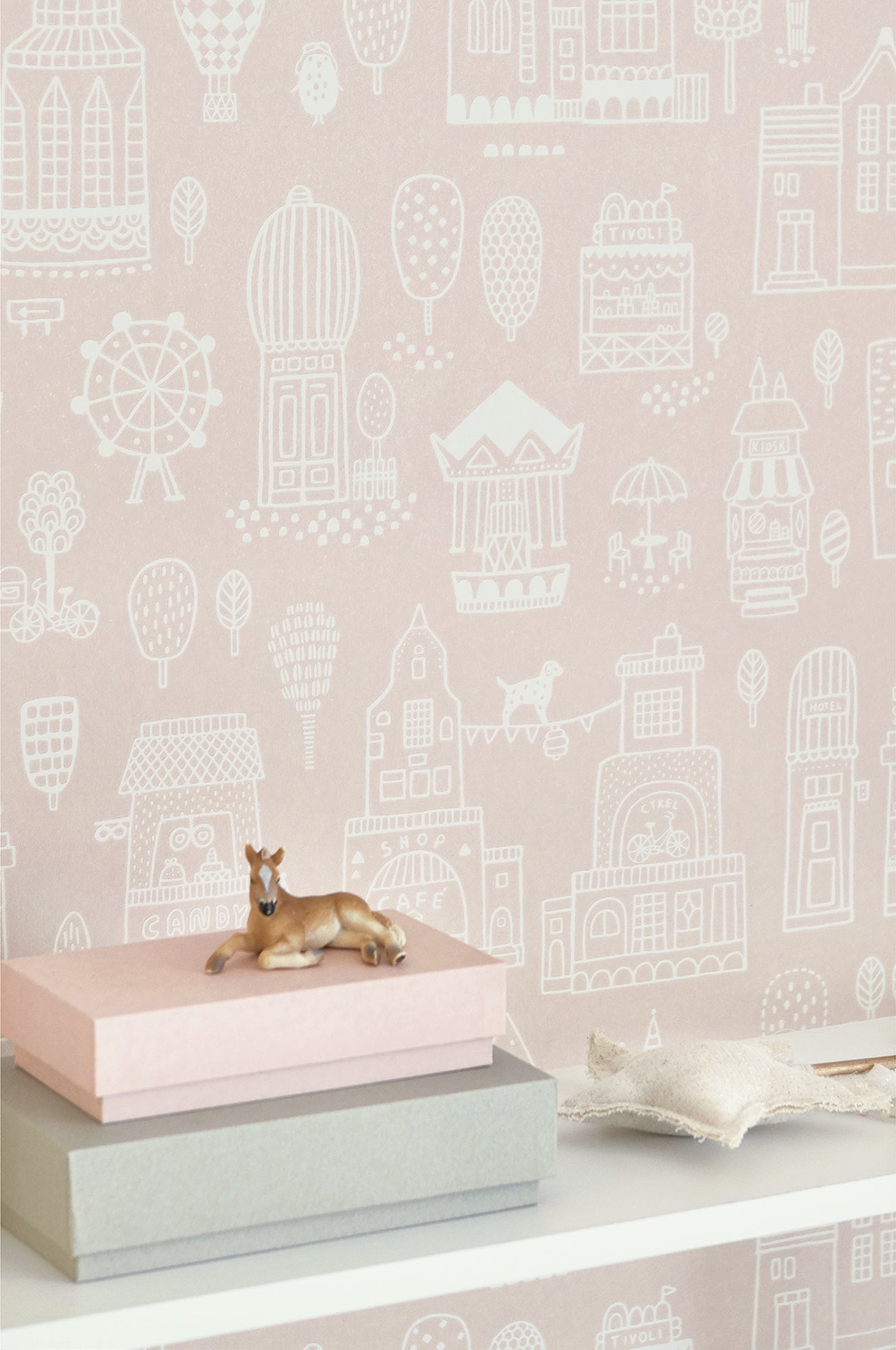 Small Town Dusty Pink Wallpaper - Majvillan