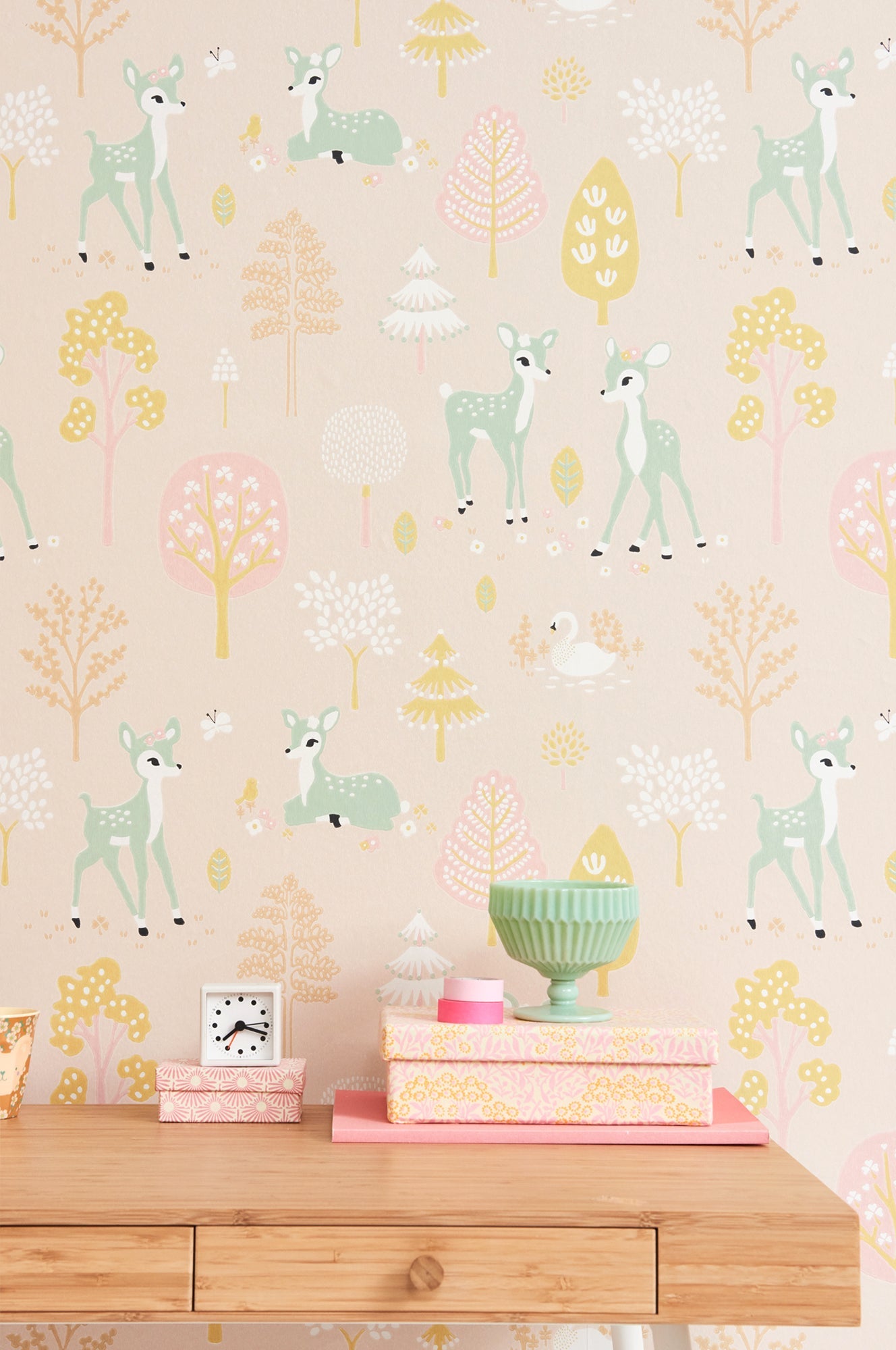 Golden Woods Sweet Pink Wallpaper - Majvillan