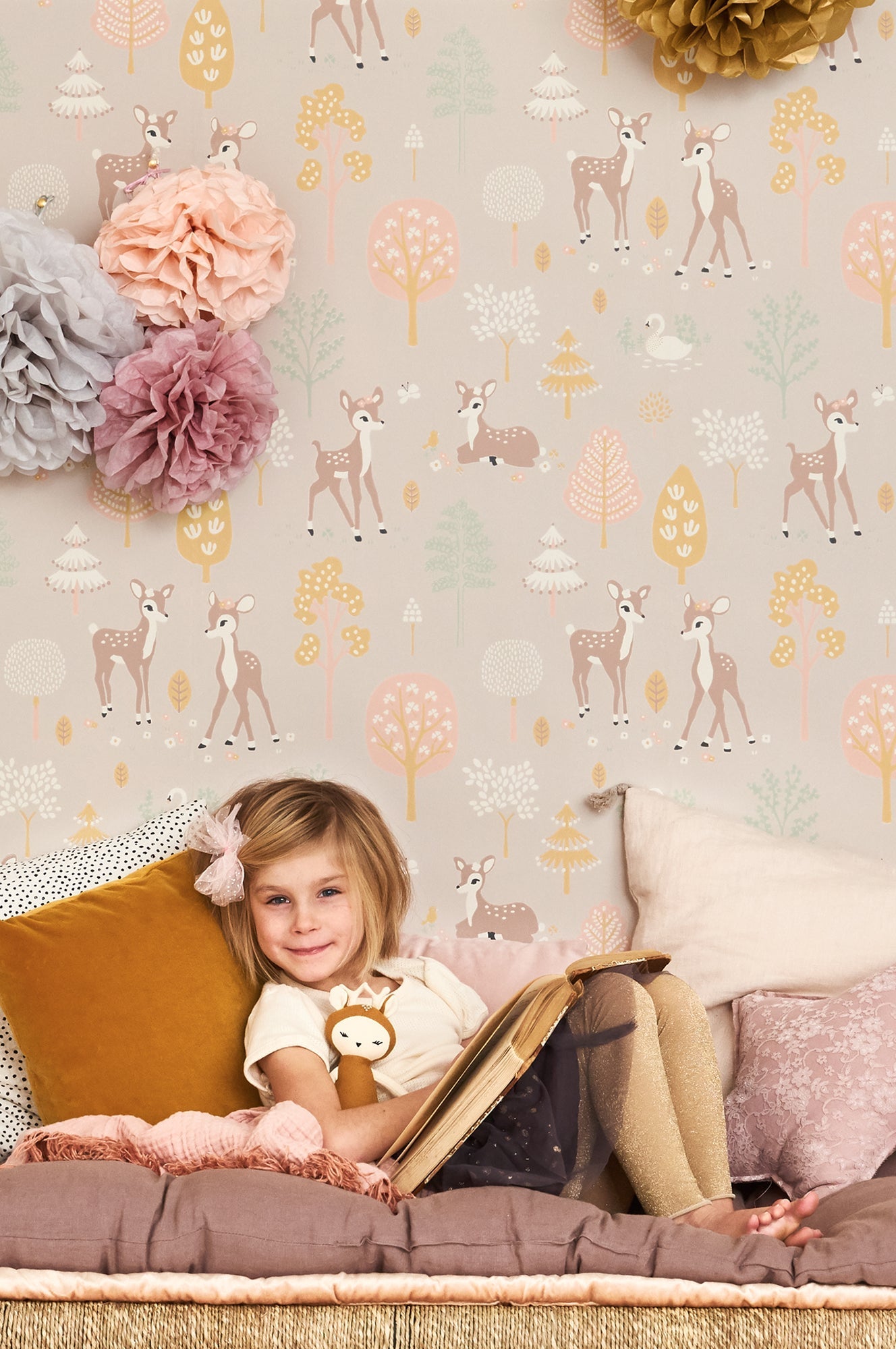 Golden Woods Dusty Lilac Wallpaper - Majvillan