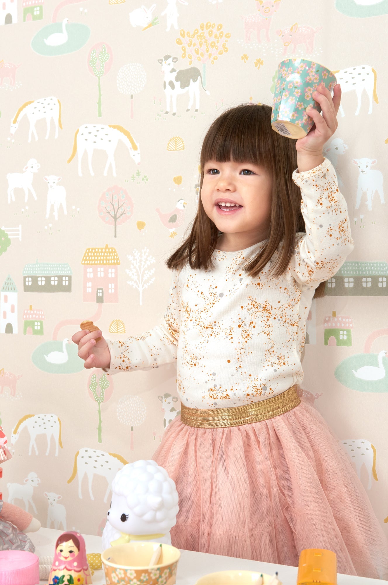 My Farm Soft Pink Wallpaper - Majvillan