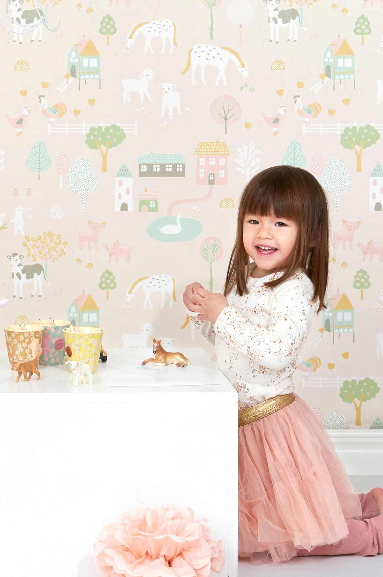 My Farm Soft Pink Wallpaper - Majvillan