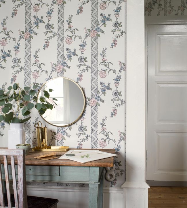 Slottsteatern Nursery Room Wallpaper - Cream