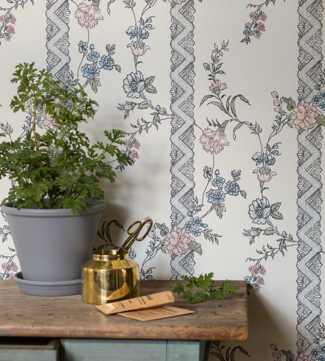Slottsteatern Nursery Room Wallpaper 2 - Cream