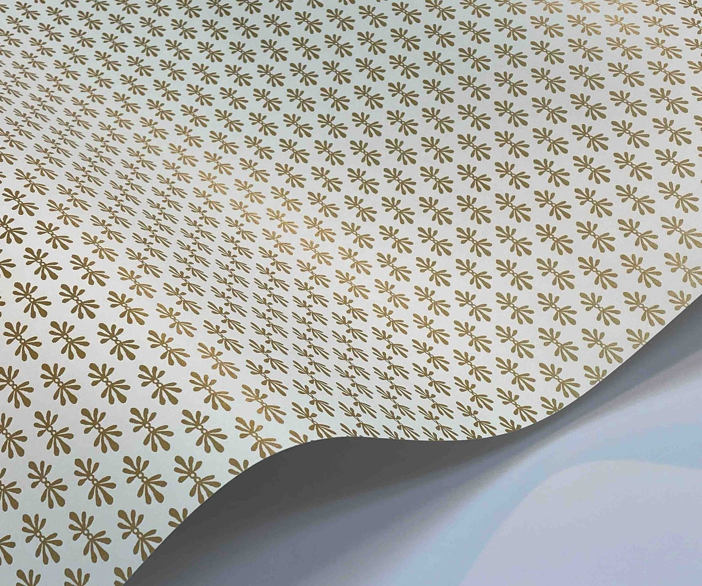 Petal Wallpaper - Cream - Rifle
