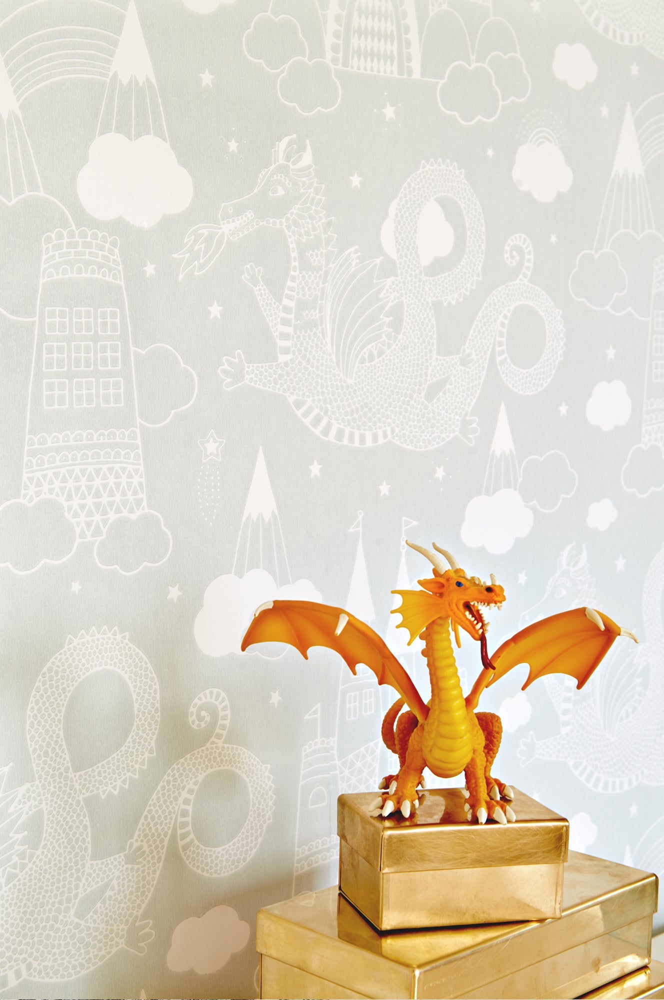 Dragon Sky Grey Wallpaper - Majvillan