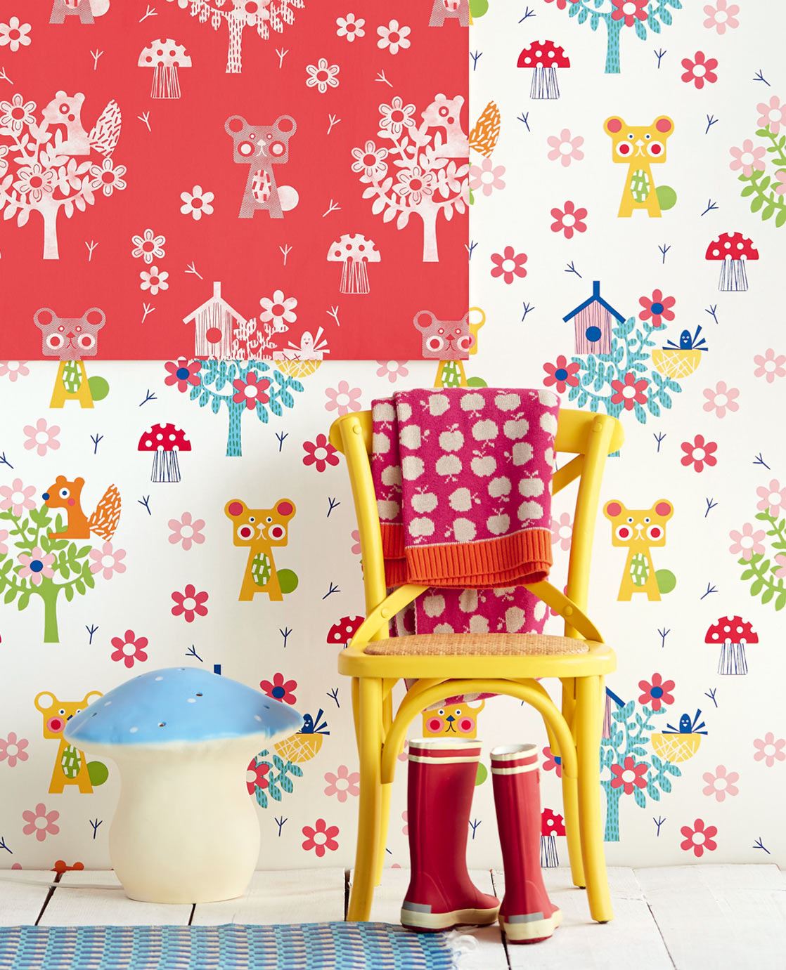 Tout Petit Nursery Room Wallpaper - Pink