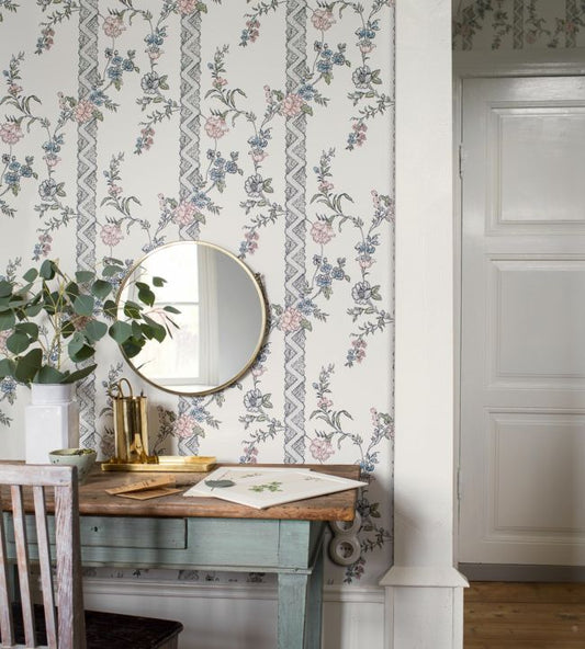 Slottsteatern Nursery Room Wallpaper - Cream